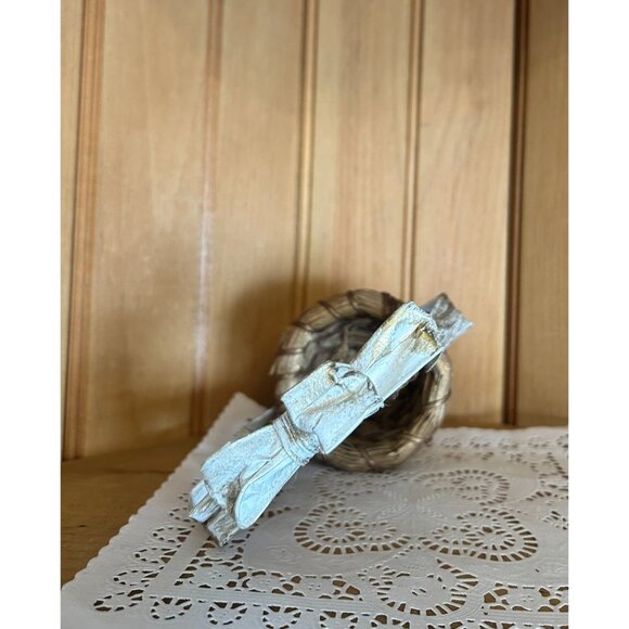 Small Woven Natural Straw Basket Handle Gold Accents White Paper Ribbon - Picture 3 of 7